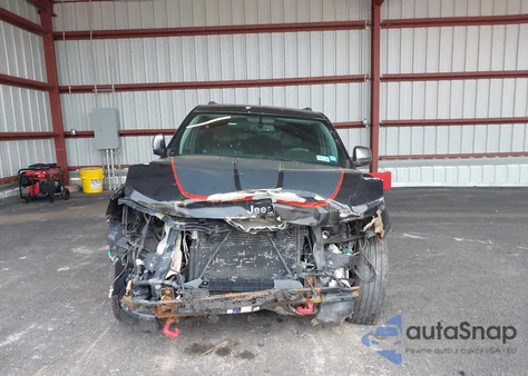 2013 Jeep Grand Cherokee Laredo Trailhawk z USA, uszkodzony, nr VIN 1C4RJFAG3DC647936